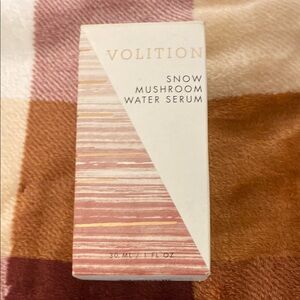 Snow Mushroom Water Serum - Cream and Pink